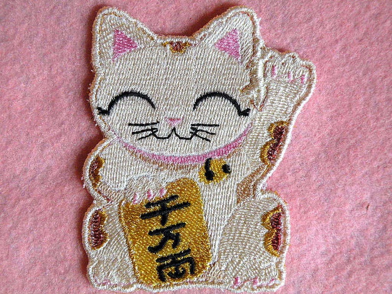 Maneki Neko Iron on Patch 3.63 x 2.91 image 3