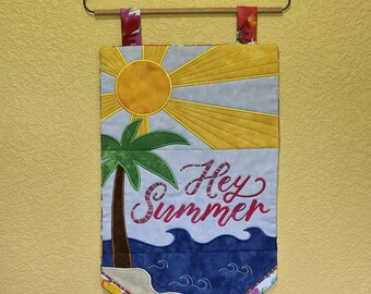 Seasonal Banner: Hey Summer