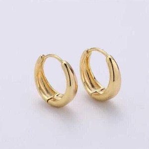 18K gold filled huggie hoops / perfect for every day wear / minimalist earring jewelry for girls women p-033 p-036 p-038 one pair per order