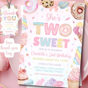 Invito modificabile per il secondo compleanno di una bambina, invito a tema Candy Land, dolci e ciambelle rosa pastello, modello Canva scaricabile immediatamente
