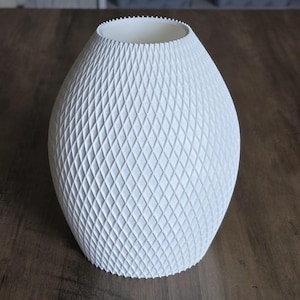 Modern Vase: Geometric Modern Decor - 3D Printed