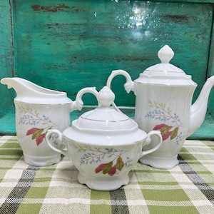 Vintage Schmidt Tea Set – Brazilian Porcelain from the 1940s–70s