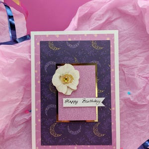 Carte "Happy Birthday" – Format A6 – Anniversaire – Carte faite main avec ornements en relief – bleu nuit et violet doux