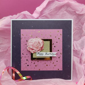 Carte "Happy Birthday" – Format 15x15 cm– Anniversaire – Carte faite main avec ornements en relief – bleu nuit et rose doux