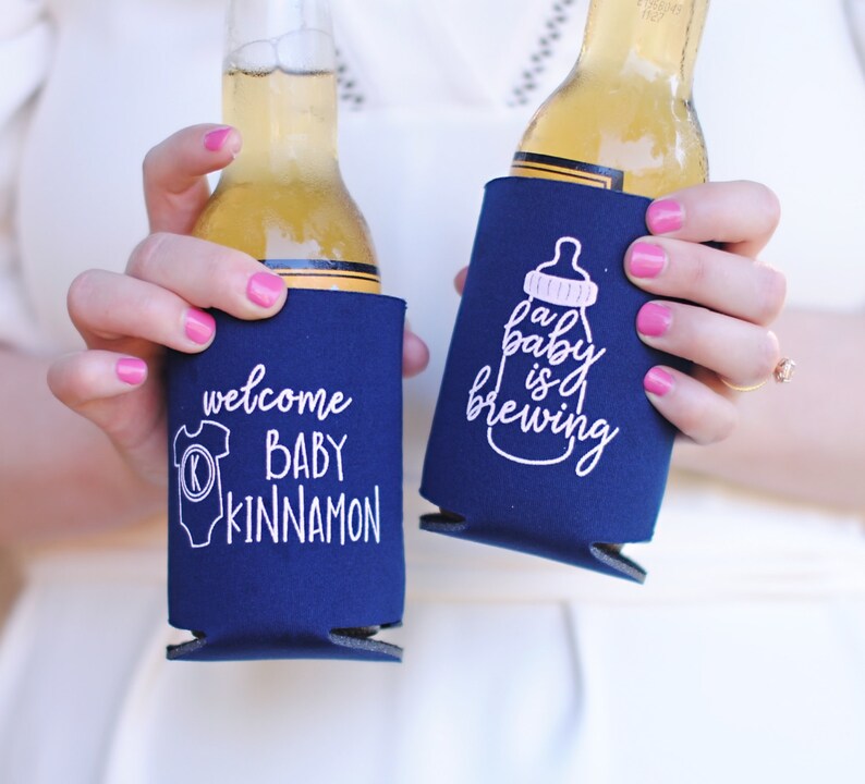 Baby Shower Favors A Baby is Brewing Personalized Can Coolers Beer Insulators Stubby Holders Coed Gender Reveal Party Gifts