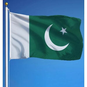Pakistan Flag 3x5 ft (90x150 cm) Pakistani National Flag for Pakistan Day Independence Day Outdoor Decor Sports Events Parades Festivals