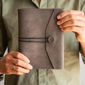 Caderno de couro com argolas, Pasta de couro gravada, Planejador de pasta A6 com argolas, Capa de pasta personalizada, Caderno de pasta A5, Diário de pasta