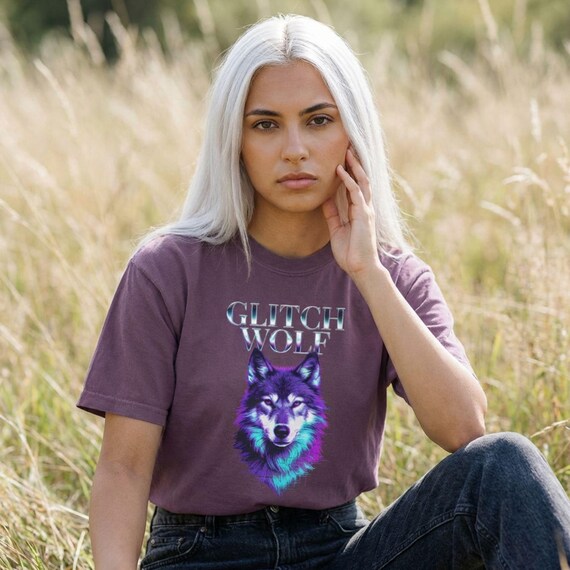 Glitch Wolf Cyberpunk Shirt: Synthwave Gamer Sweatshirt Hoodie