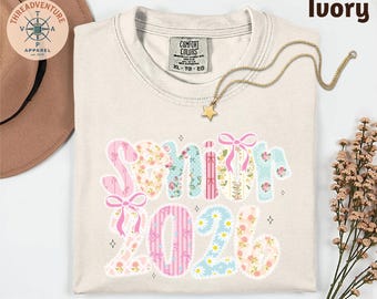 Comfort Colors® Senior 2026 T-Shirt, Preppy Senior Sweatshirt, Graduate 2026 Shirt, High School Senior Shirt, Senior Shirt, Graduation Gift