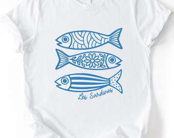 Les Sardines Social Club 2026 Unisex Shirt, Tinned Fish T-Shirt, Portugal Travel Gift, Retro Coastal Aesthetic Fish Sardines Shirt