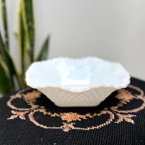 Vintage Milk Glass Candy Dish Nut Bowl Scalloped Ruffle Edge Diamond Pattern Bowl Wedding Milk Glass Decor