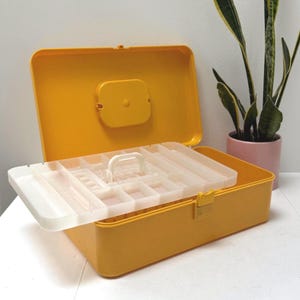 Vintage 70s Large Plastic Sewing Notions Box Harvest Gold Thread Spools Bobbin Organizer Storage by Wil-Hold Made in USA 13 x 8 x 4.5 inches