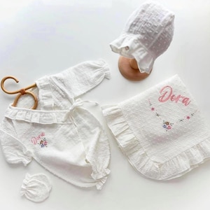 Baby Girl Coming Home Outfit, Ruffle Outfit, Baby Shower Gift, Ruffle Romper, Newborn Outfit, Baby Personalized Gift, Monogrammed Footite