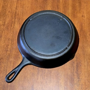 Vintage Lodge #8 Cast Iron Skillet w/3 Notch Head Ring