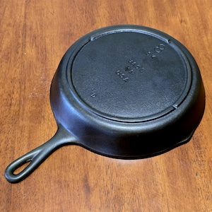 Vintage Lodge 8SK 3 Notch Heat Ring Cast Iron Skillet - Made in USA