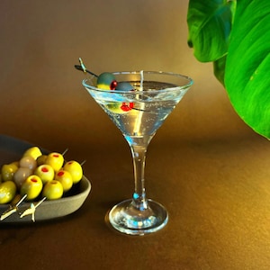 Martini Candle Cocktail Candle Realistic Drink Candle Gift for Cocktail Lovers Extra Olives Martini Unique Gift for Her Home Bar Decor