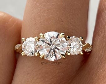 IGI Certified 2.5ct Lab Grown Diamond Engagement Ring: Twisted Pave Three Stone Ring