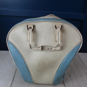 Nice Bowling Ball Bag / Case Cute Vintage Light baby blue and off white colors design Zipper seam is beginning to come loose