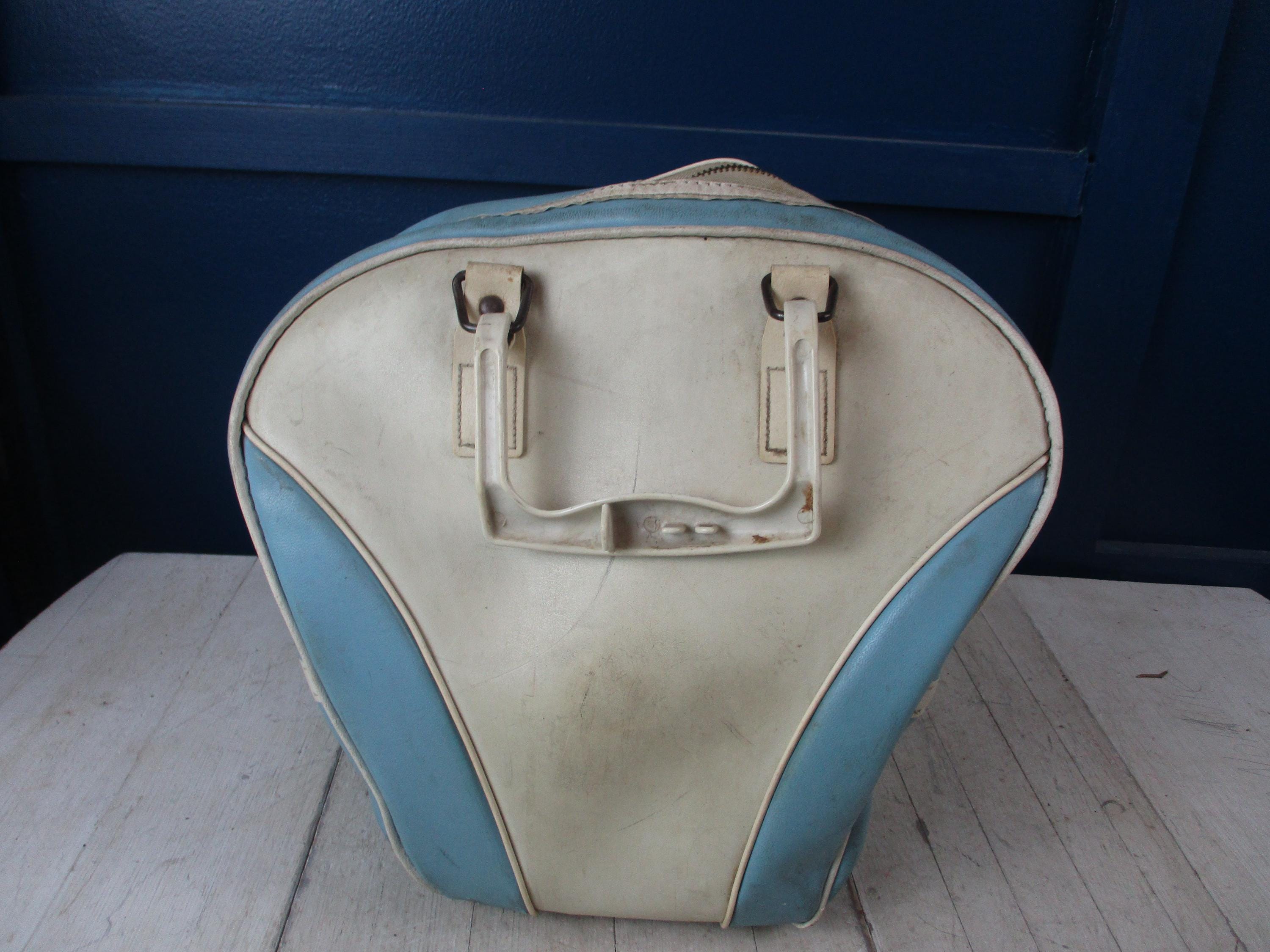 Nice Bowling Ball Bag / Case Cute Vintage Light Baby Blue and off