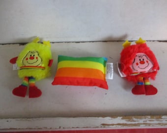 Vintage 1983 Rainbow Brite 4 inch-poppen rood en geel en regenboog kussen Sprites Twinks Spark Hammy, Romeo Red and Color Cottage Hallmark