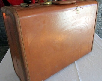 Samsonite vintage medium / large brown suitcase NO KEY for travel storage decor trade shows venues 21 x 15 x 7 1/2