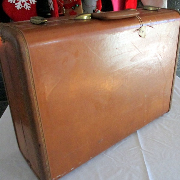 Samsonite vintage medium / large brown suitcase NO KEY for travel storage decor trade shows venues 21 x 15 x 7 1/2