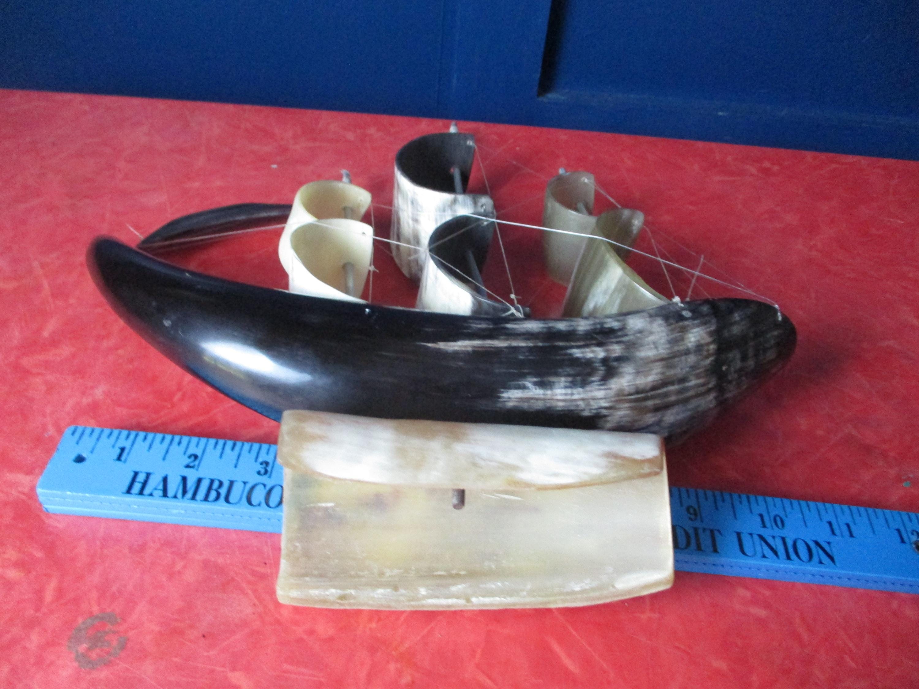 Broche en corne bateau vintage - Droin Antiquités