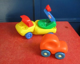 Camión de juguete antiguo Little Tikes Chunky People Cherry Picker y cochecito de empuje rojo/naranja First Wheels Smiley.