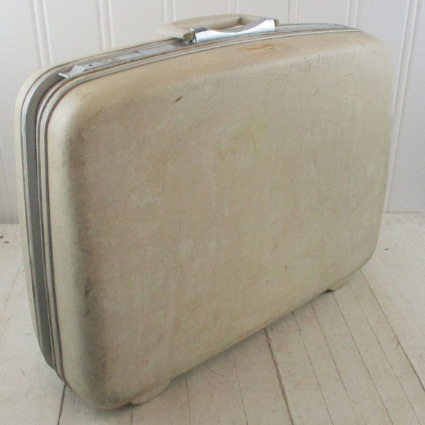 Suitcase Vintage Medium  Size WHITE  Samsonite Suitcase Luggage for Display or use  20 x 15 x 7