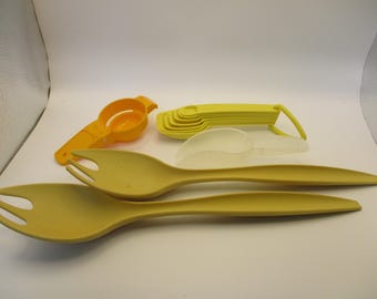 Verschiedenes tupperware Lot 2 Salatzange, Messlöffel Set, Messlöffel und Eiertrenner