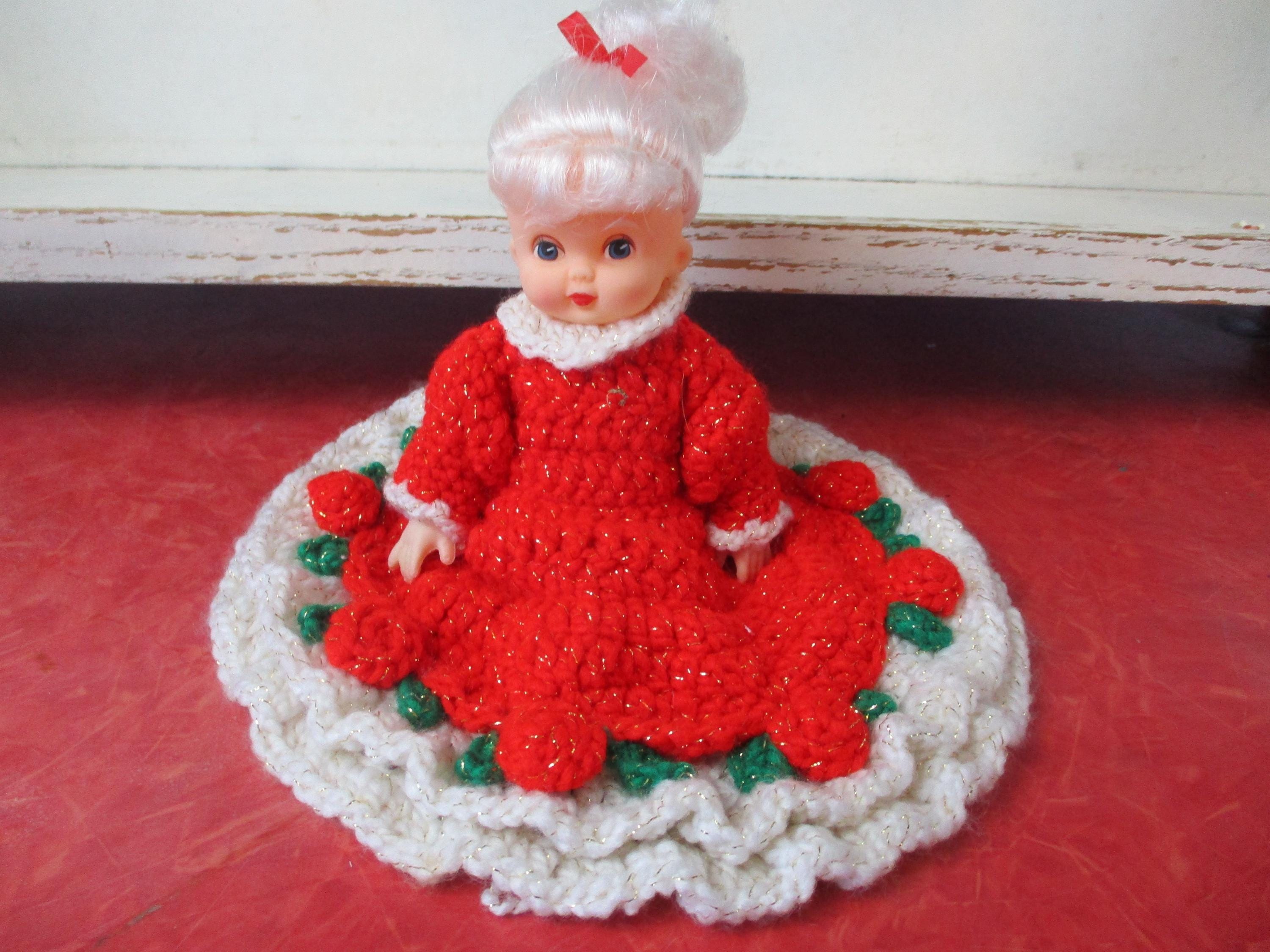 Christmas Decor Vintage Handmade Crocheted/knitted Mrs. Claus Air