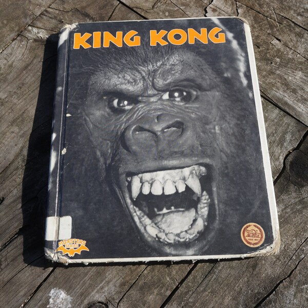 Children's Book KING KONG by Ian Thorne 1982 reprint of 1977 book former library book Crestwood House Inc