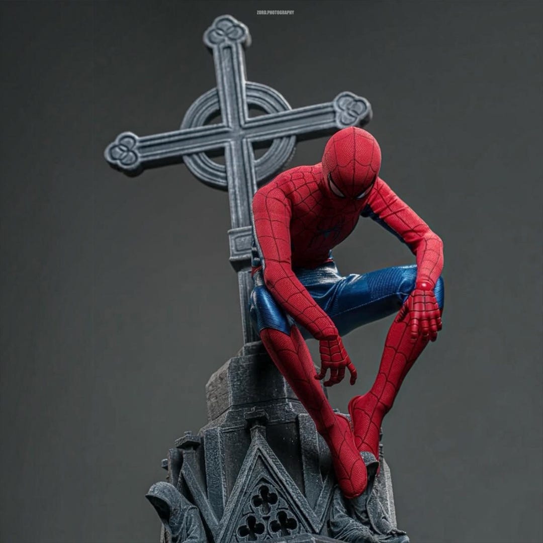 Cathedral Cross Church Diorama for Daredevil Spider-man Batman Hot