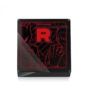 Team Rocket Boss PTKG Accessoire-Set -Giovanni x Mewtu Spielmatte, Deck Box, Hüllen & Schadenszähler Würfel - Von Pokémon inspiriert｜Pokemon TKG