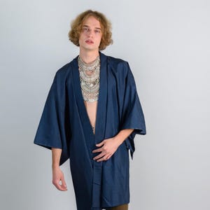 Indigo Drift Kimono (着物 – kimono) – Japanese Mens Haori in Deep Indigo Weave