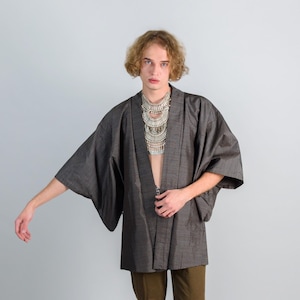 Stone Lantern Haori (羽織 – haori) – Japanese Men’s Kimono Jacket
