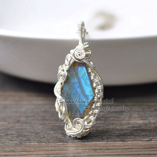 Labradorite necklace Wire wrapped labradorite pendant silver wire stone gemstone jewelry natural flash labradorite necklace unique gift