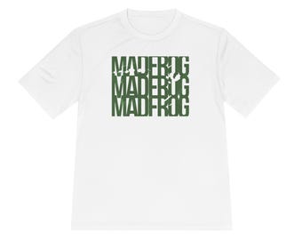 Camiseta Madfrog con texto quemado / Tipografía apilada verde