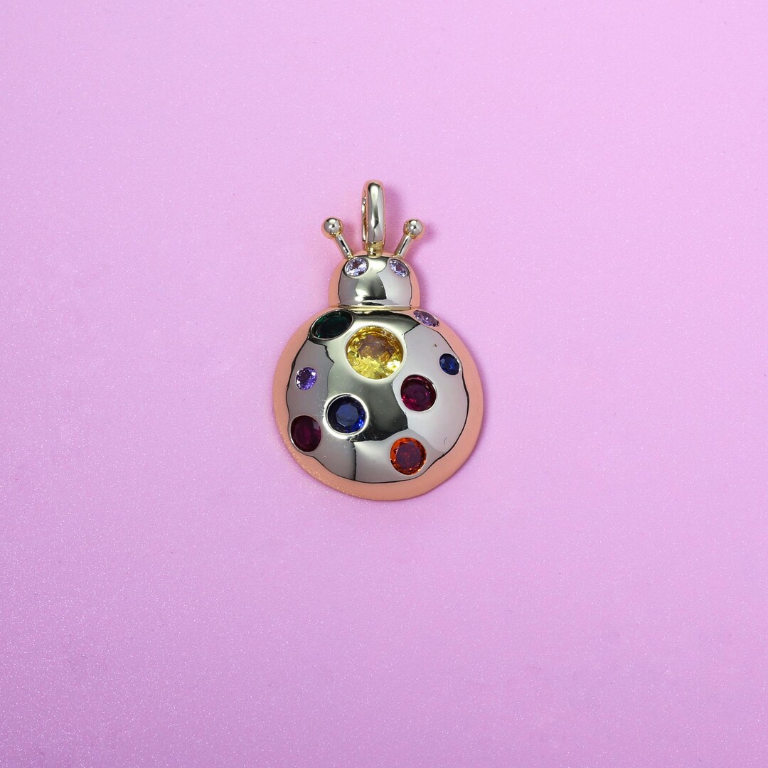 てんとう虫チャーム、18KゴールドフィルドCZレインボーセブンスポット