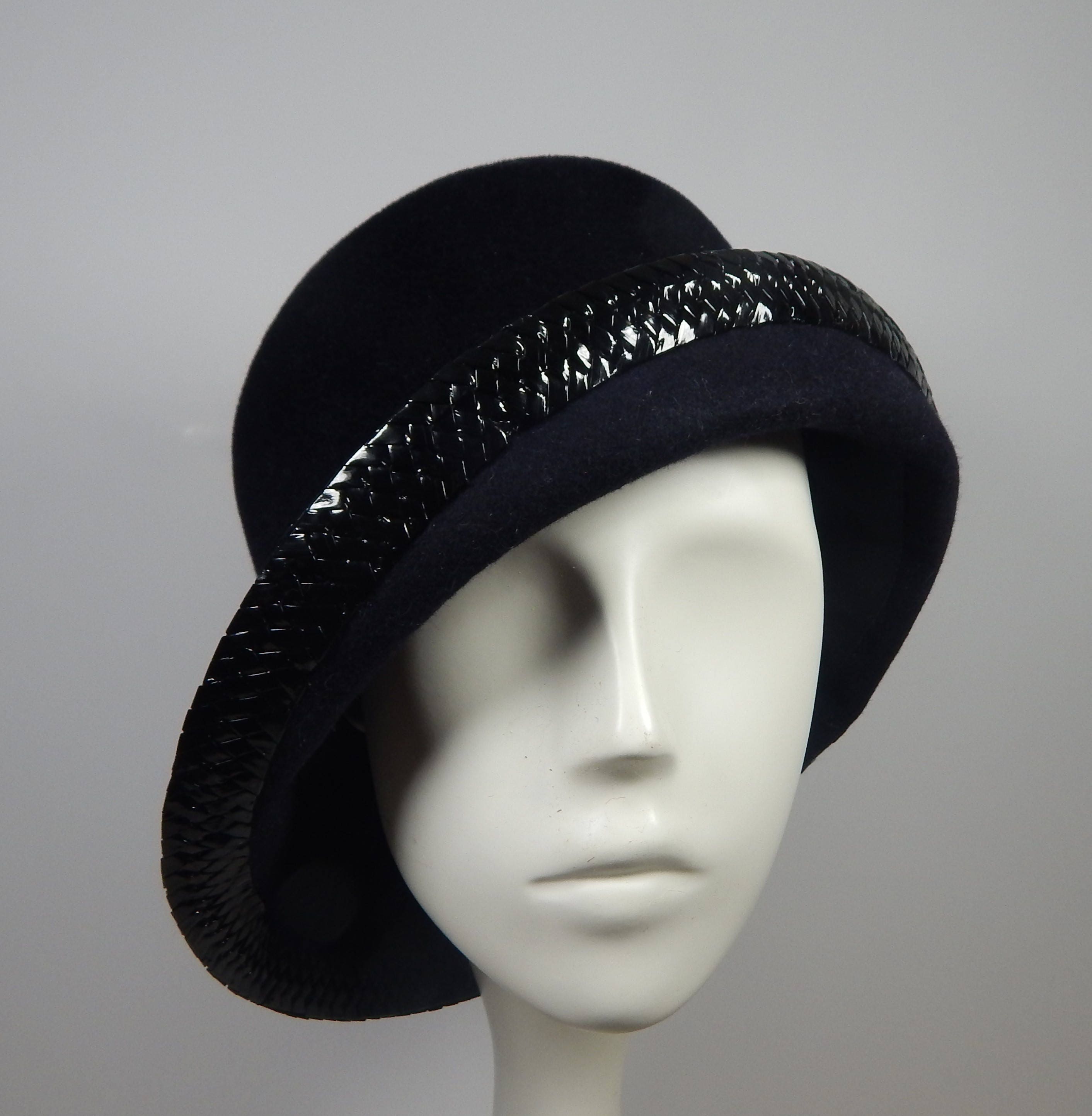 A leather braided cloche Leather cloche / bread box + cat tax : r/Leathercraft main image 4