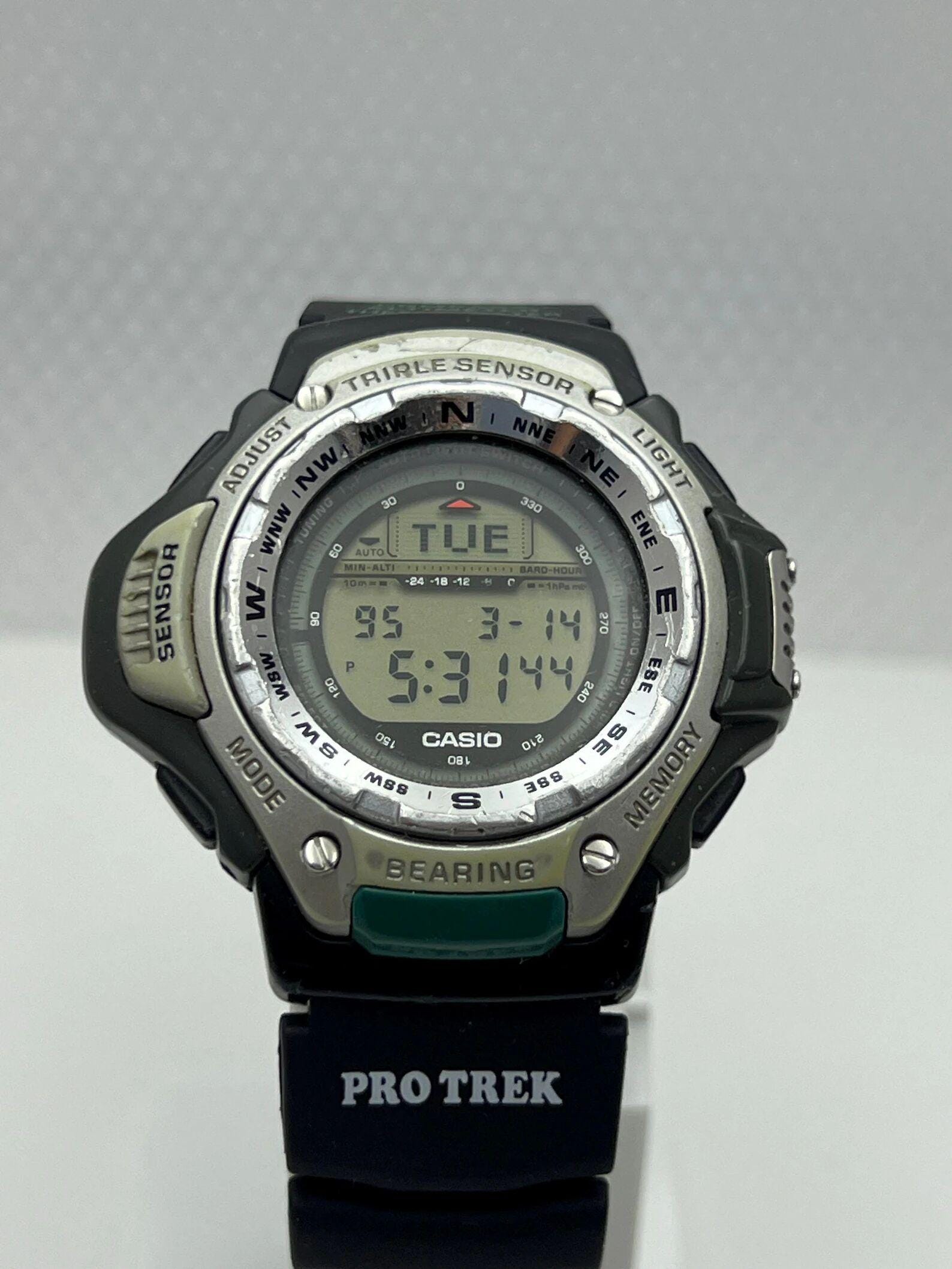Vintage Casio Protrek PRT-41 Triple Sensor Watch: Japan Y, Working