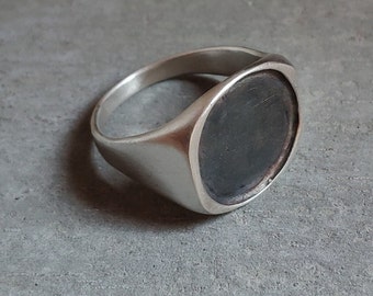 Silver signet ring, blackened silver ring, black signet, pinky ring for man, signet ring for woman, gift for man, unique signet ring