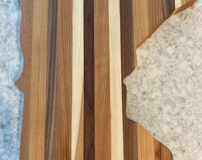 Handcrafted custom Minnesota cutting board edge grain