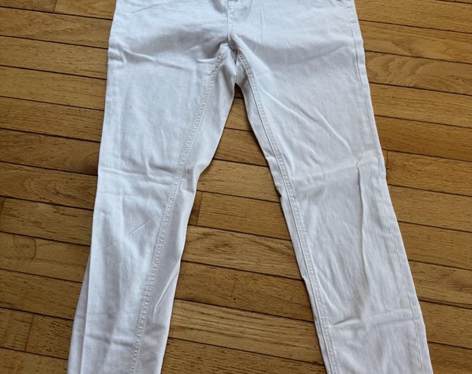Women's Easy Fit Grace brand white jeans size 28