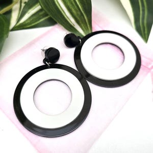 Boho XL dangle earrings, black and white long earrings, summer jewellery, acrylic earrings, Circle earrings
