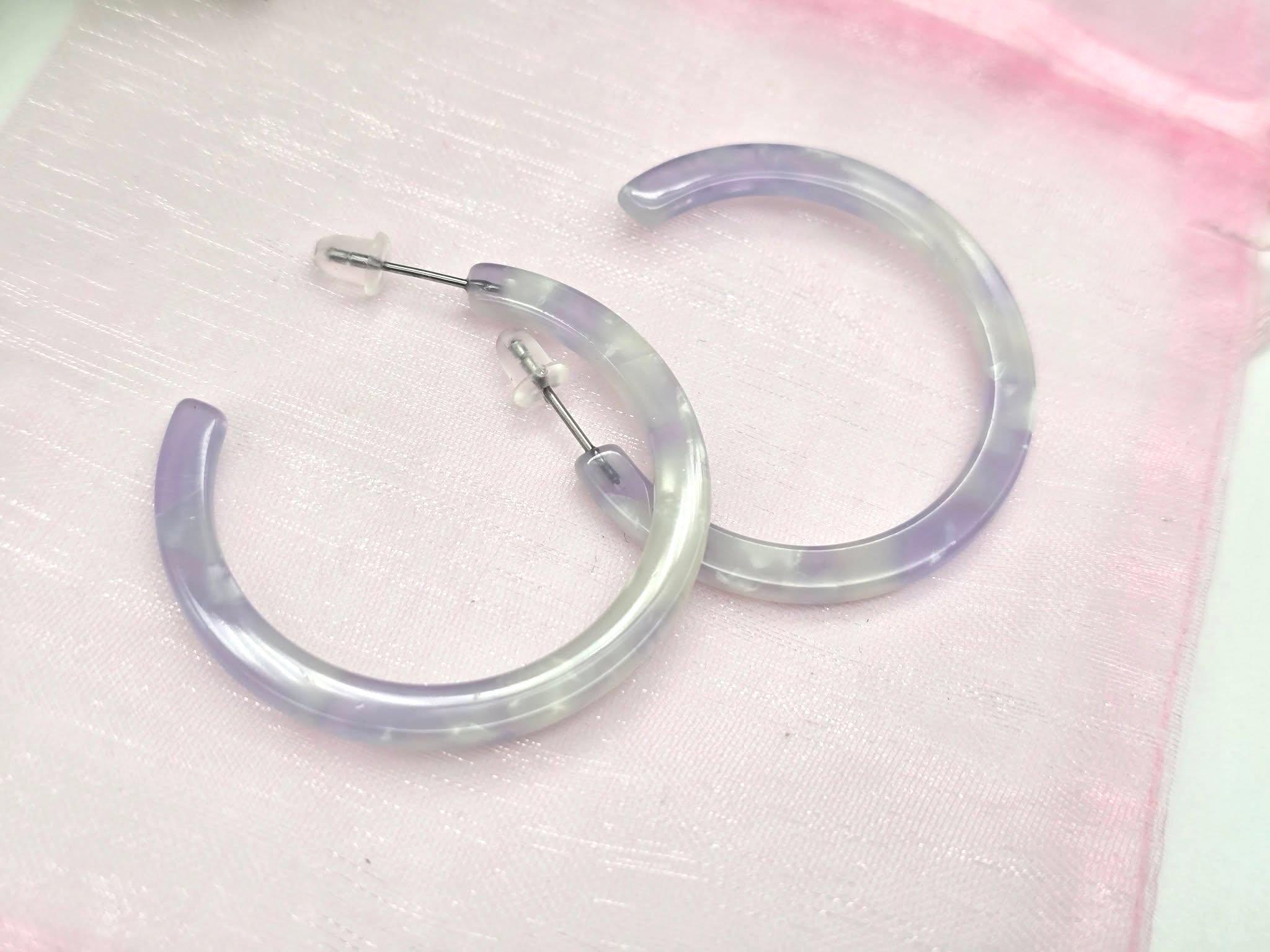 Lilac \u0026 White Acrylic Hoop Earrings: Hypoallergenic Summer Jewelry, image size:2048x1536