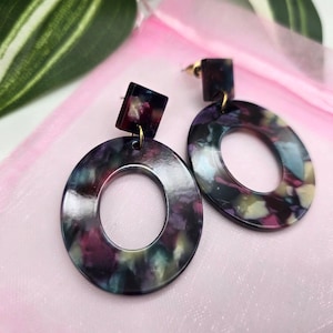 Pendientes colgantes bohemios: joyas de verano de acrílico con mosaico multicolor