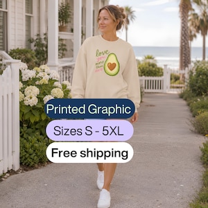 Avocado-Sweatshirt, süßer Avocado-Pullover, lustiger Foodie-Crewneck, Beziehungsgeschenk, handgemaltes Design auf Grafik-Pullover gedruckt