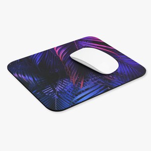 Tropical Vibe Mouse Pad, Colorful Desk Accessory, Perfect for Home Office, Gift for Gamers, Unique Decor for Animal Lovers