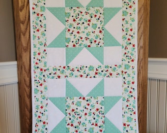 Quilted table runner/wall hanging, Sawtooth Star